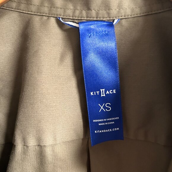 Kit And Ace - Keep it Cool Boyfriend Blouse Sz XS - Picture 3 of 6